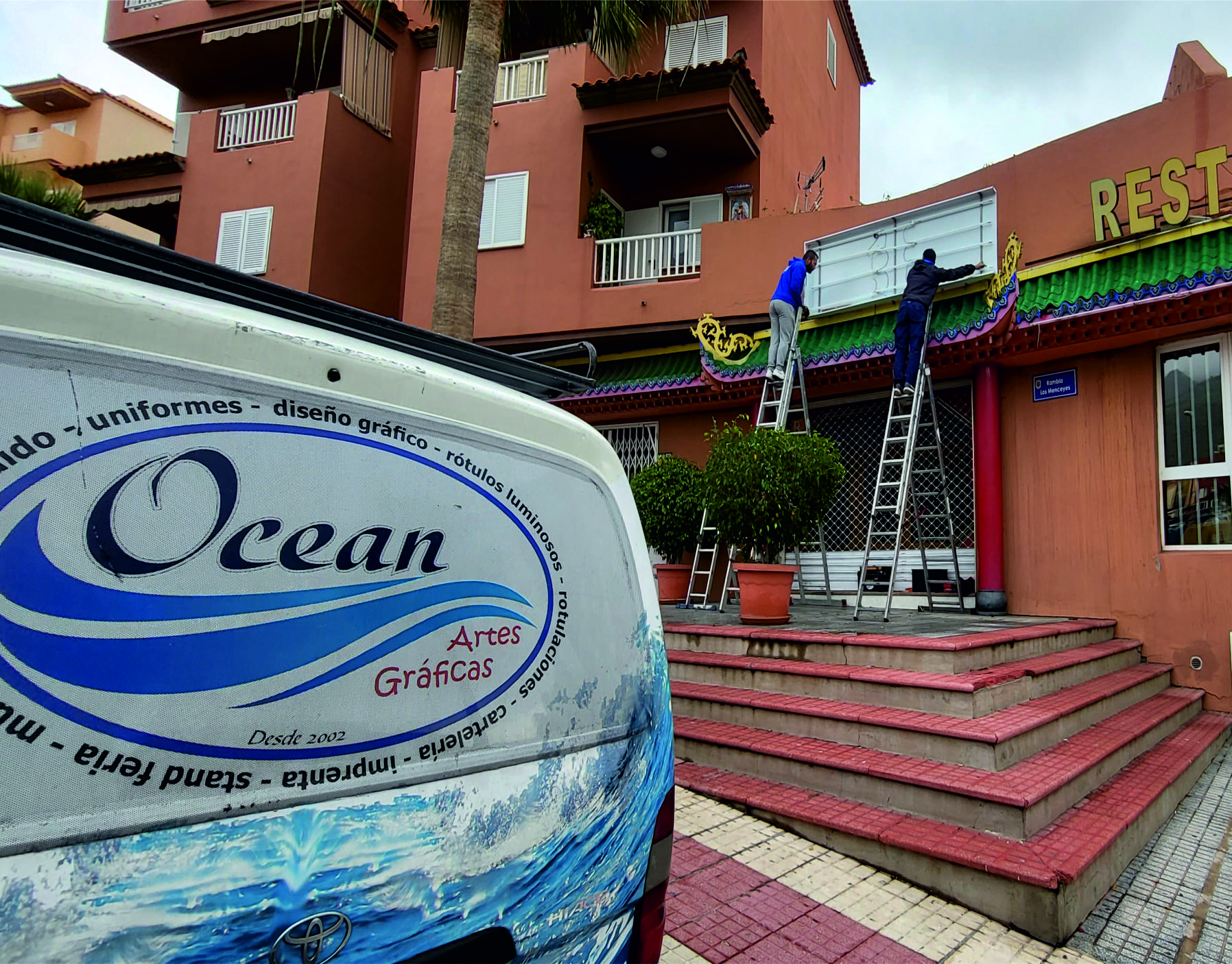 vehiculo rotulado Ocean Artes gráficas